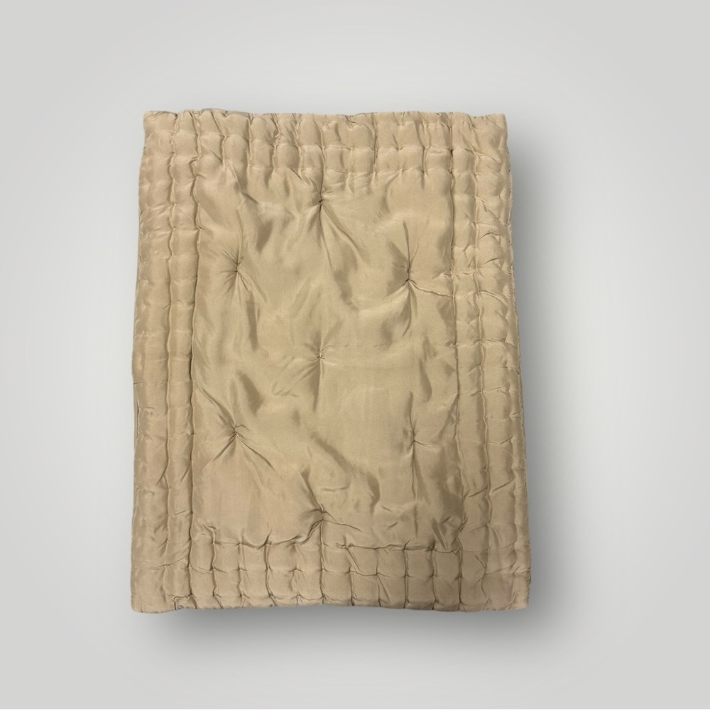 Pottery Barn Quilted Tufted 100% Silk Standart Shams‎ Set Of 2 Beige Tan